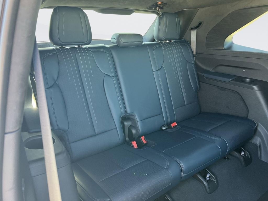2025 Cadillac Escalade IQ Luxury 2 - Photo 34