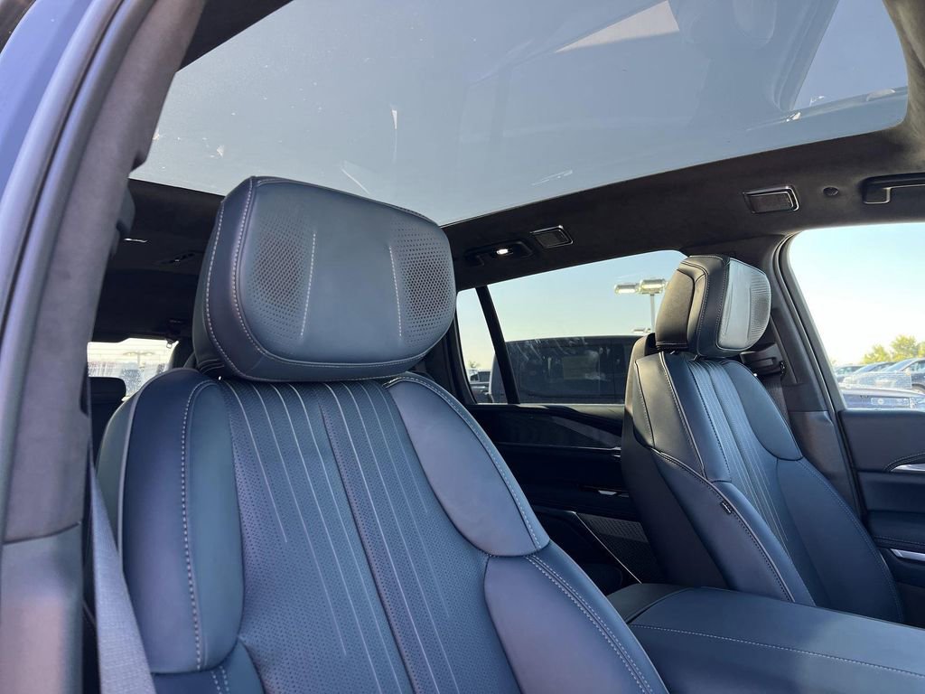 2025 Cadillac Escalade IQ Sport 2 - Photo 36
