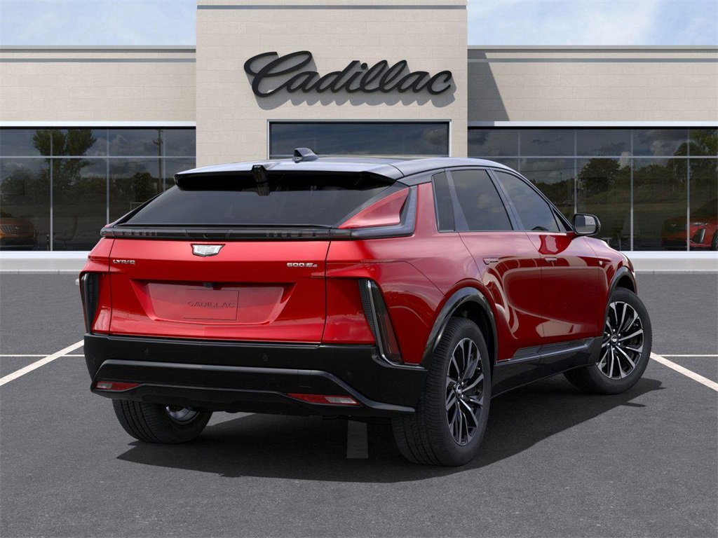 2025 Cadillac Lyriq Sport photo 4
