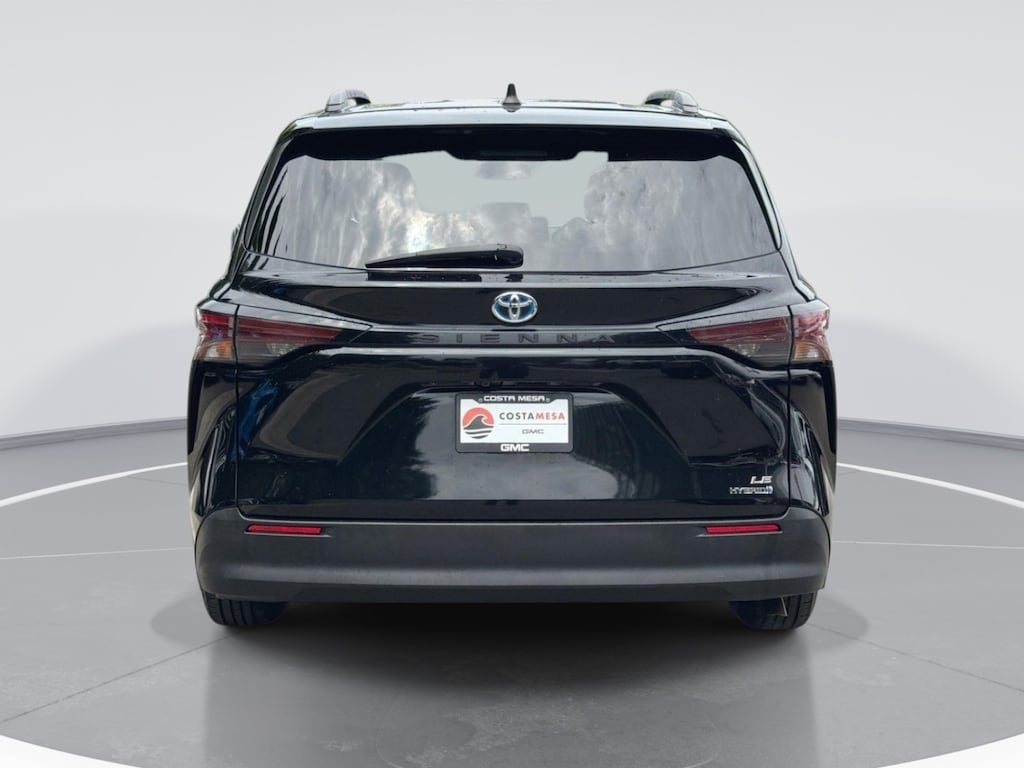 Used 2023 Toyota Sienna LE