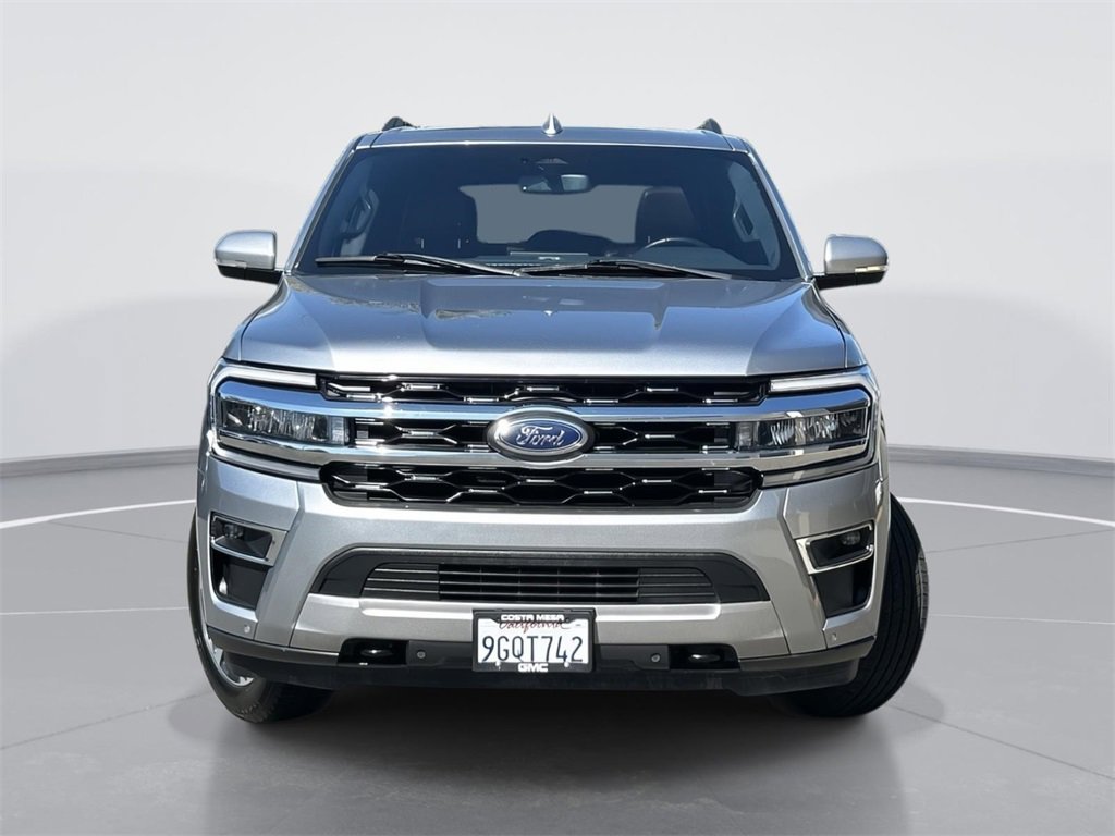 2022 Ford Expedition Limited photo 2