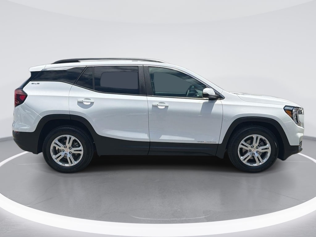 Used 2022 GMC Terrain SLE SUV