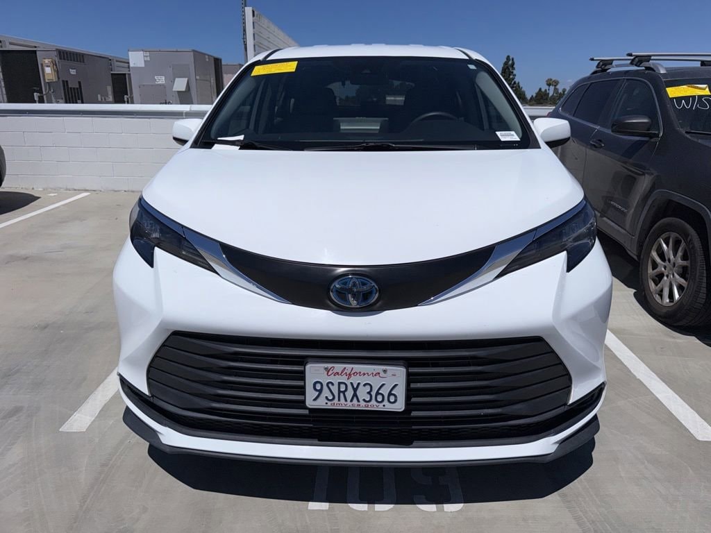 Used 2024 Toyota Sienna LE