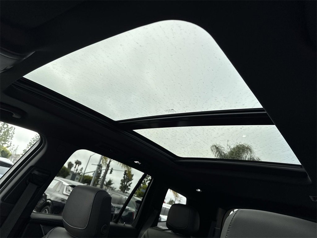 2025 Cadillac XT6 Luxury photo 4