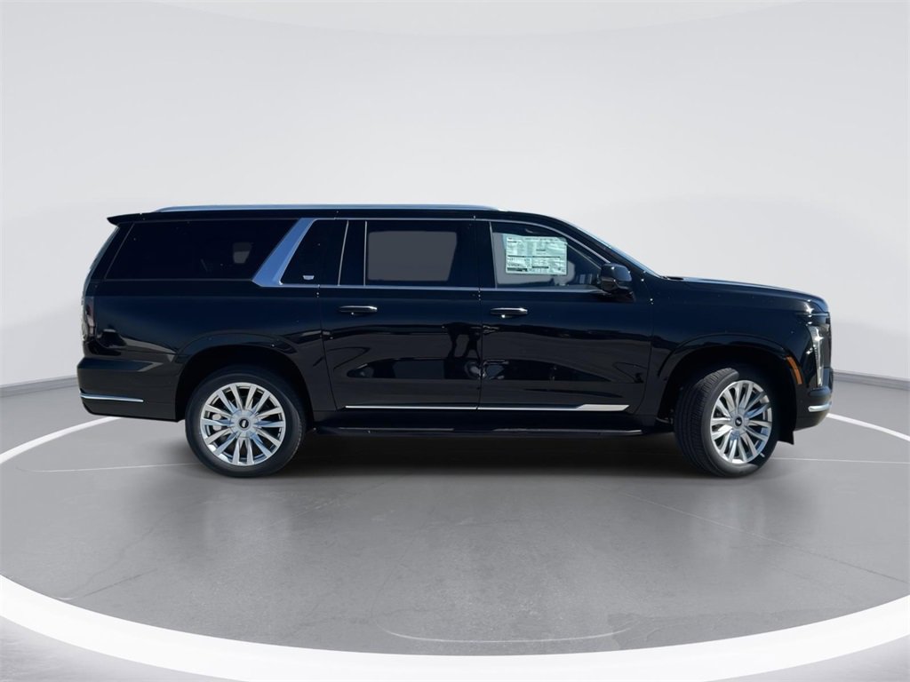 2025 Cadillac Escalade ESV Luxury photo 3