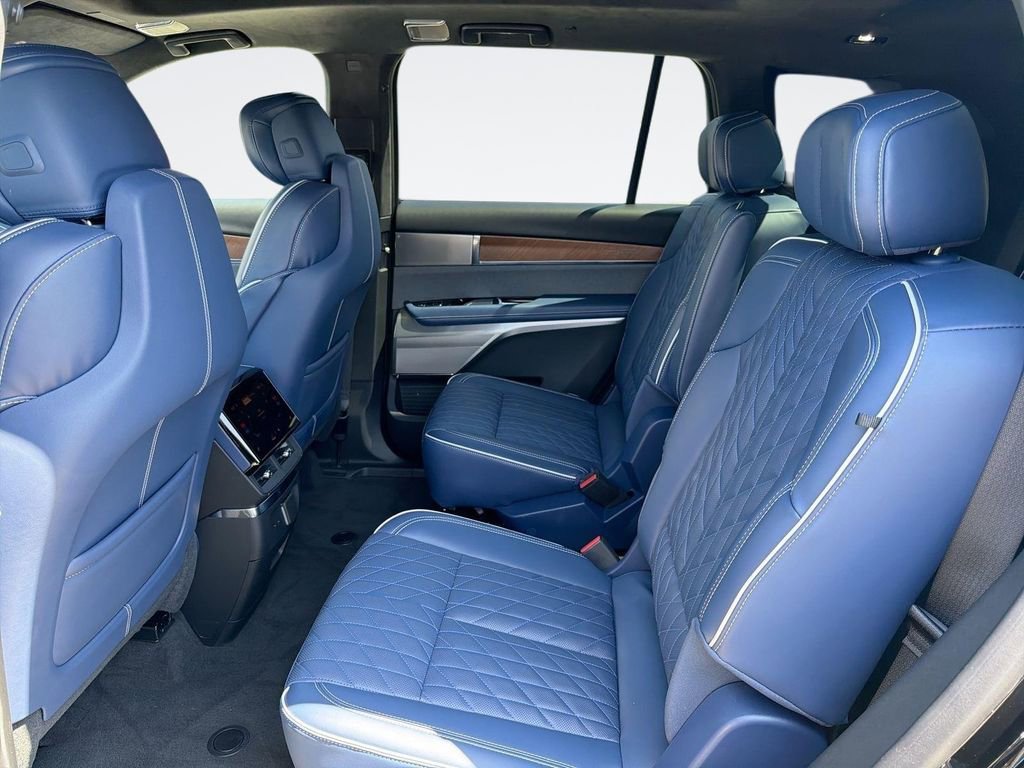 2026 Cadillac VISTIQ Premium Luxury - Photo 25