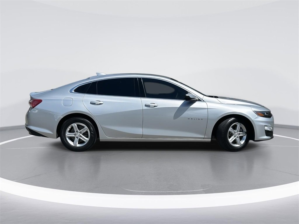 2022 Chevrolet Malibu 1LT photo 3