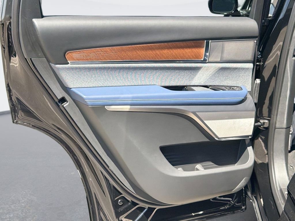 2026 Cadillac VISTIQ Premium Luxury - Photo 24