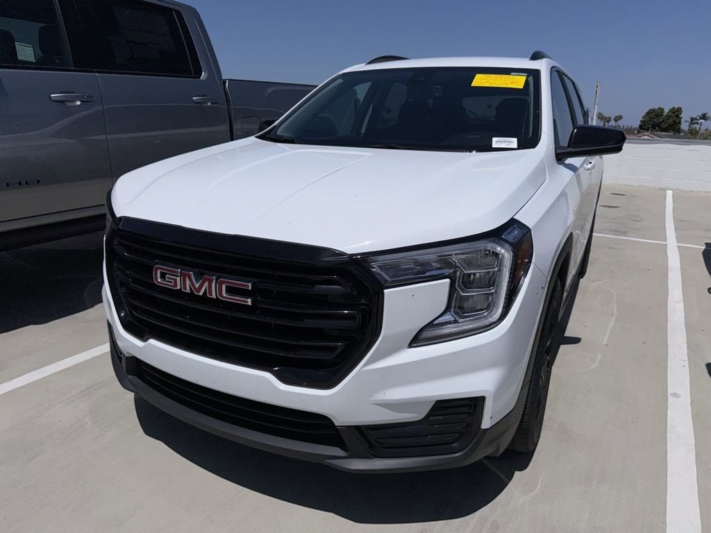 Used 2024 GMC Terrain SLE SUV