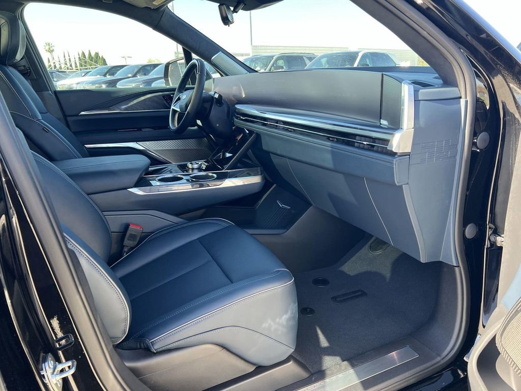 2025 Cadillac Escalade IQ Sport 2 - Photo 35