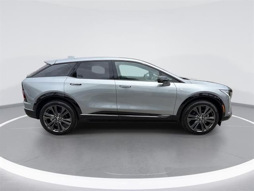 Certified 2025 CADILLAC OPTIQ Sport 2 SUV