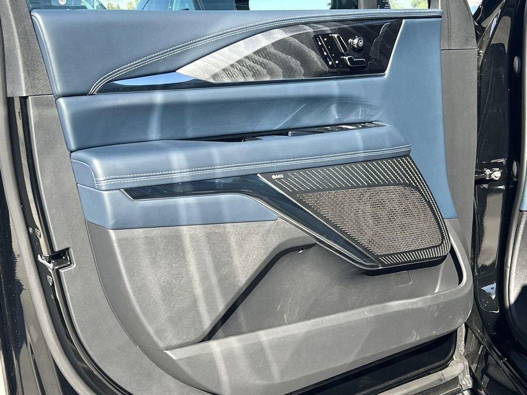 2025 Cadillac Escalade IQ Sport 2 - Photo 10