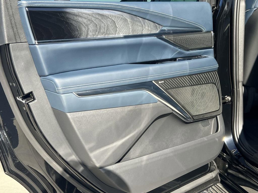 2025 Cadillac Escalade IQ Sport 2 - Photo 27