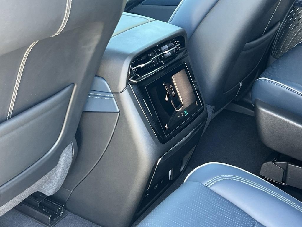 2025 Cadillac Escalade IQ Luxury 2 - Photo 30