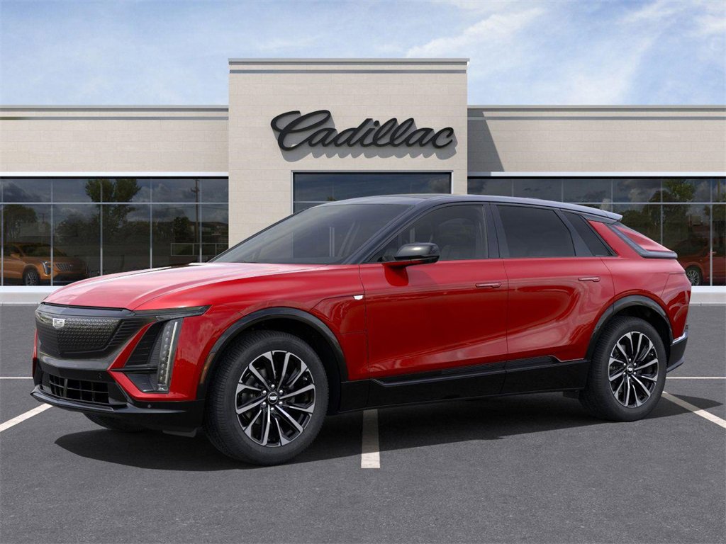 2025 Cadillac Lyriq Sport photo 2