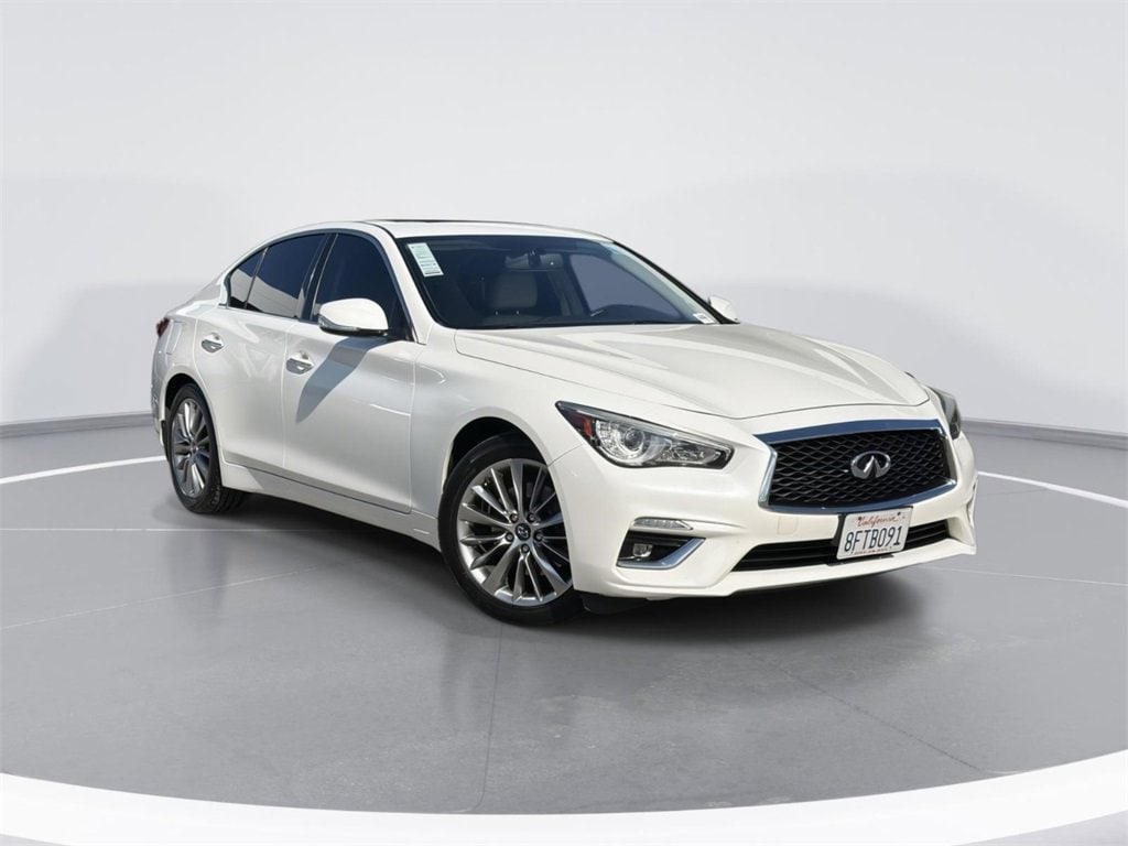 2018 INFINITI Q50 LUXE