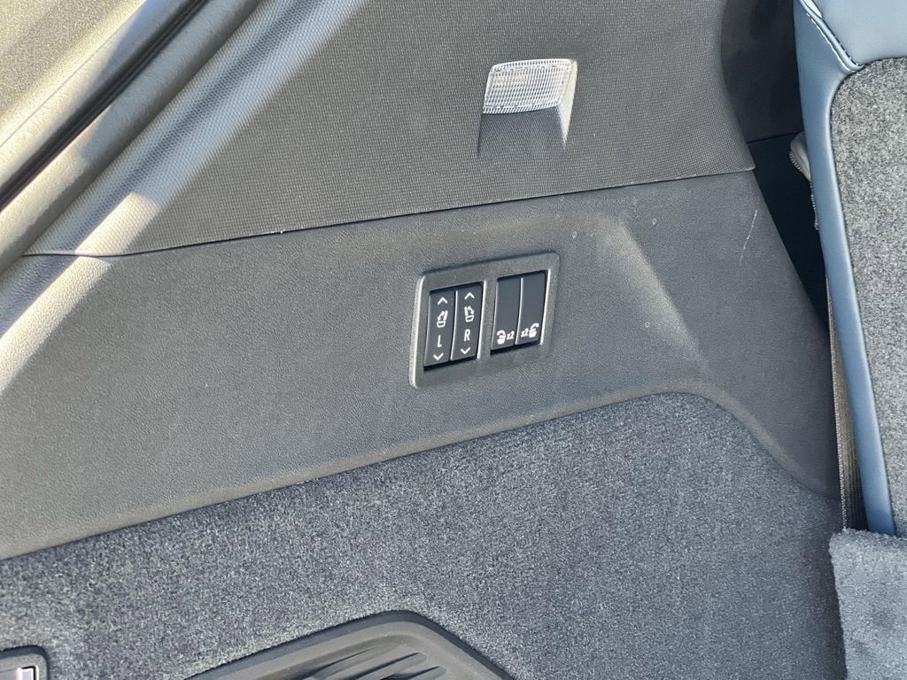 2025 Cadillac Escalade IQ Luxury 2 - Photo 32