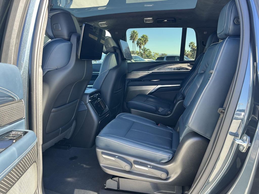2025 Cadillac Escalade IQ Sport 2 - Photo 28