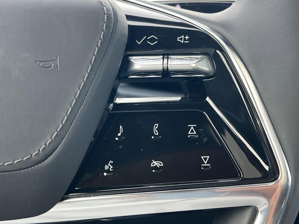 2025 Cadillac Escalade IQ Luxury 2 - Photo 14