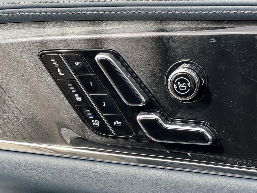 2025 Cadillac Escalade IQ Luxury 2 - Photo 23