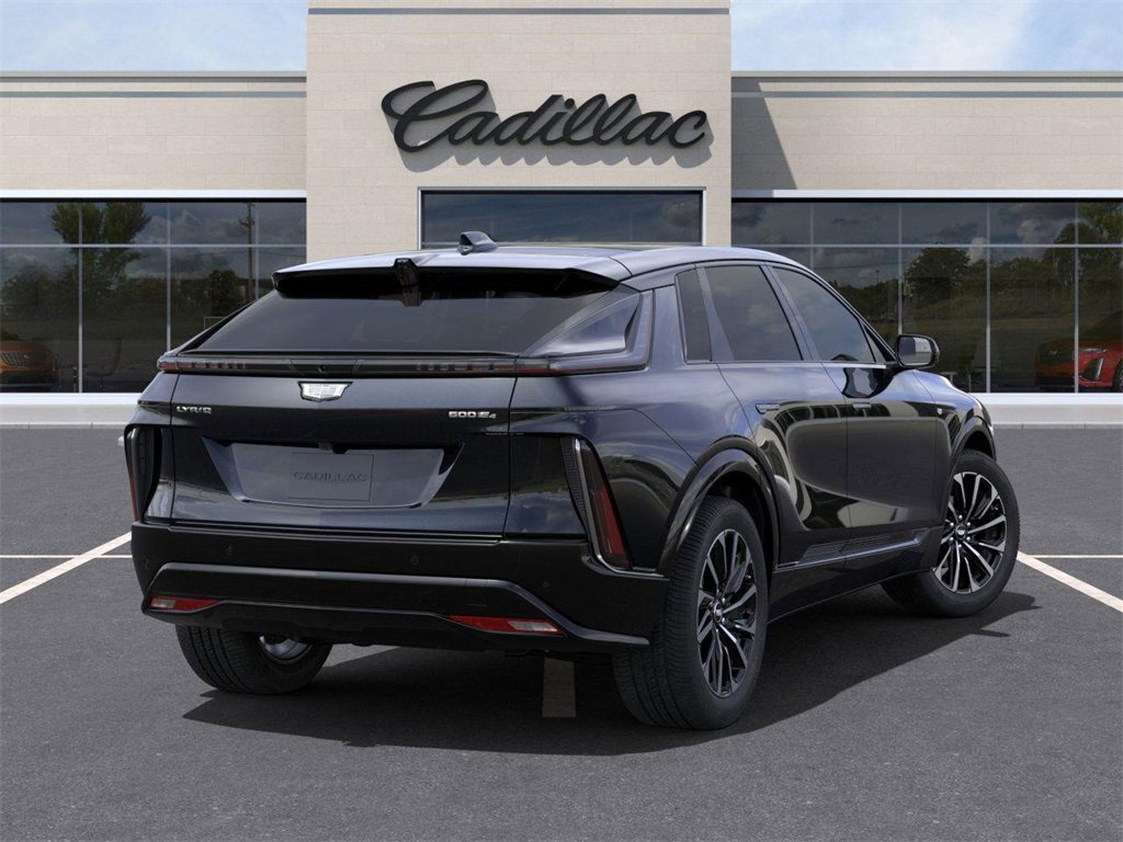 2025 Cadillac Lyriq Sport photo 4