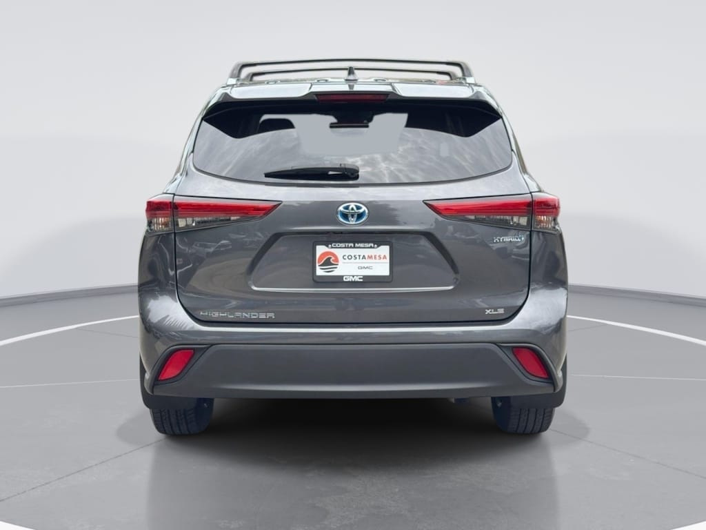 Used 2021 Toyota Highlander Hybrid XLE