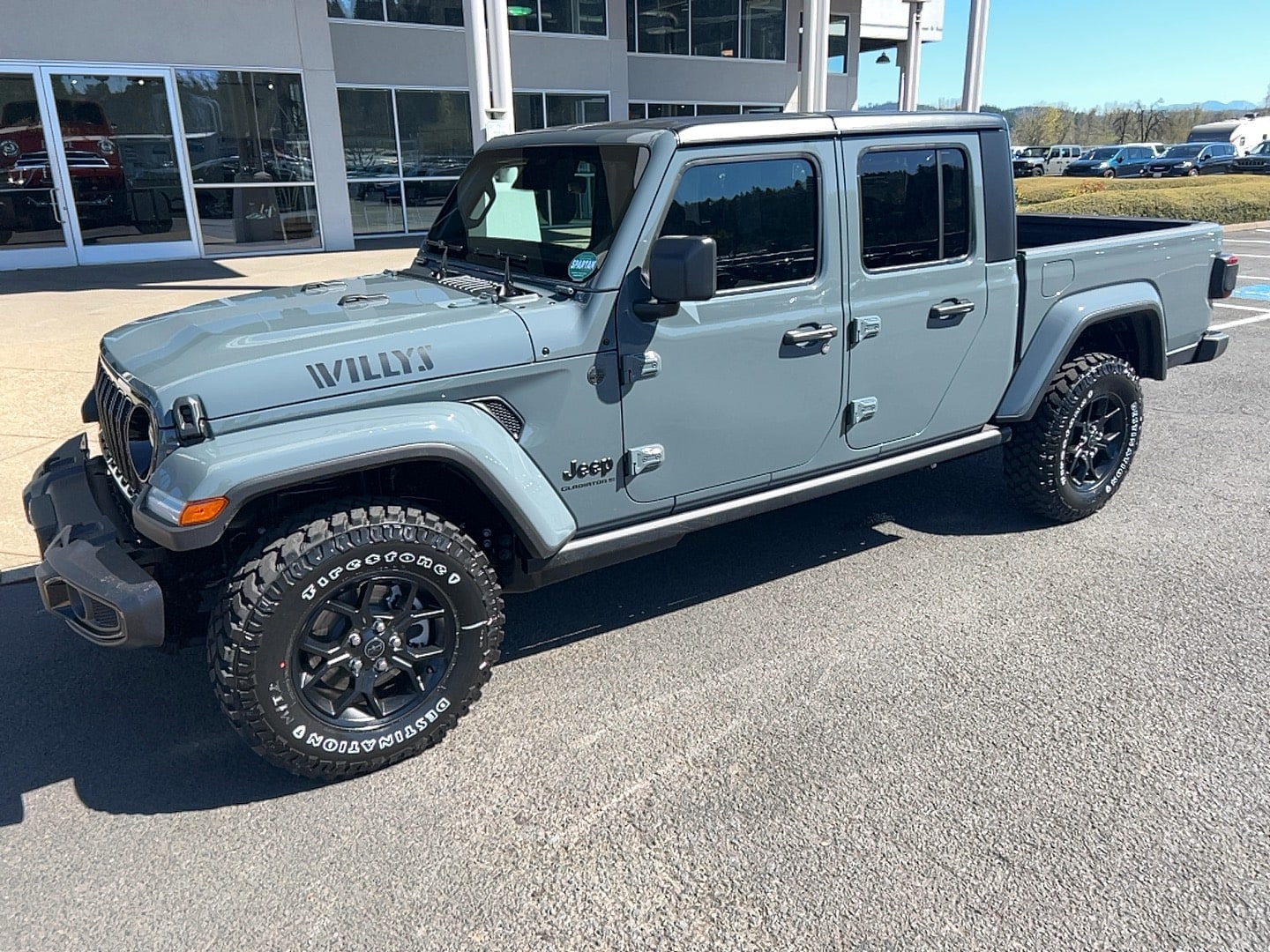 2026 Jeep Gladiator Willys Auto's photo