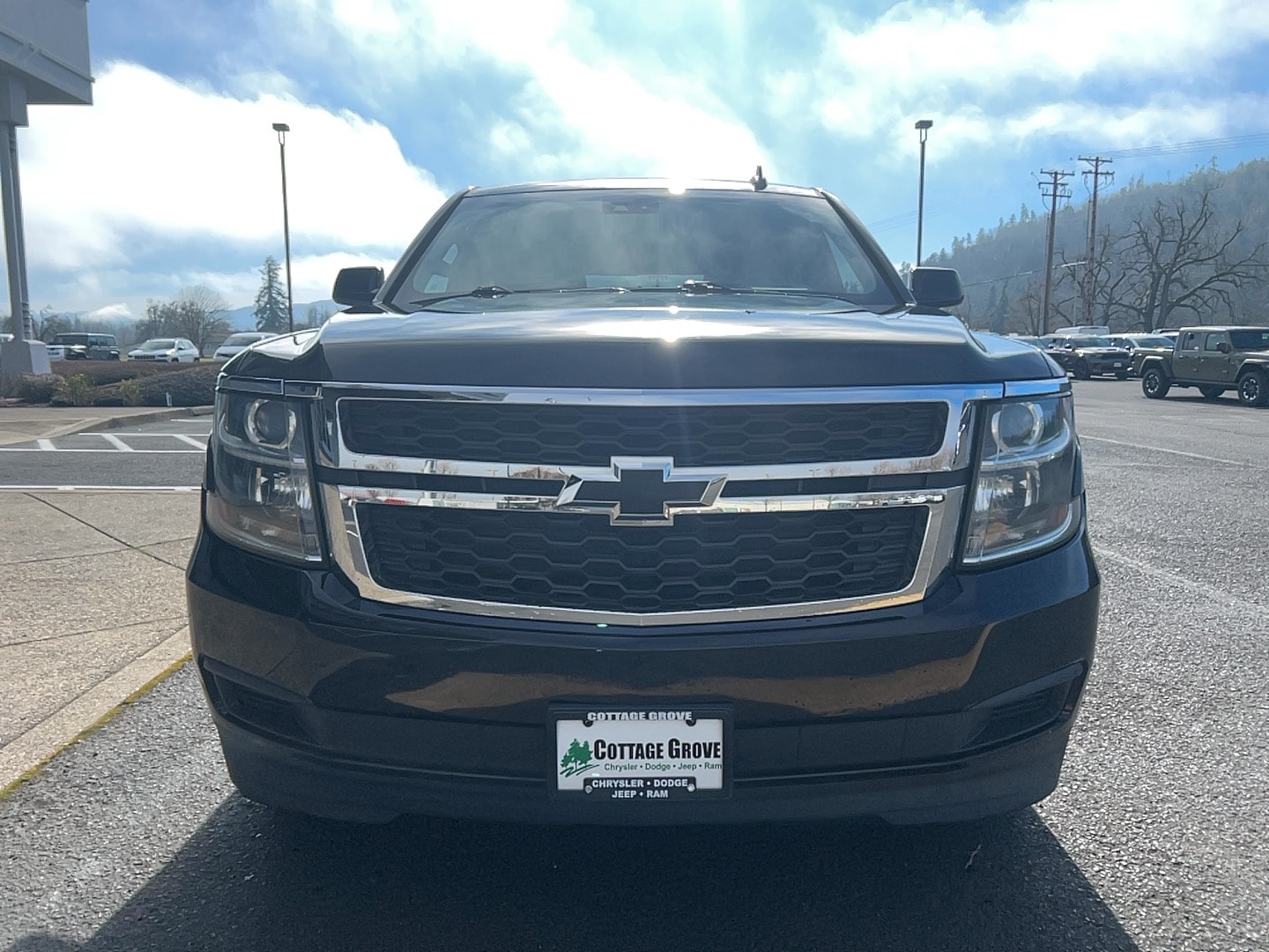 Used 2019 Chevrolet Tahoe LT with VIN 1GNSKBKC5KR124809 for sale in Cottage Grove, OR