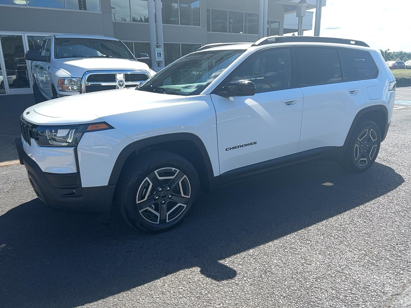2026 Jeep Cherokee Laredo HEV 4X4's photo