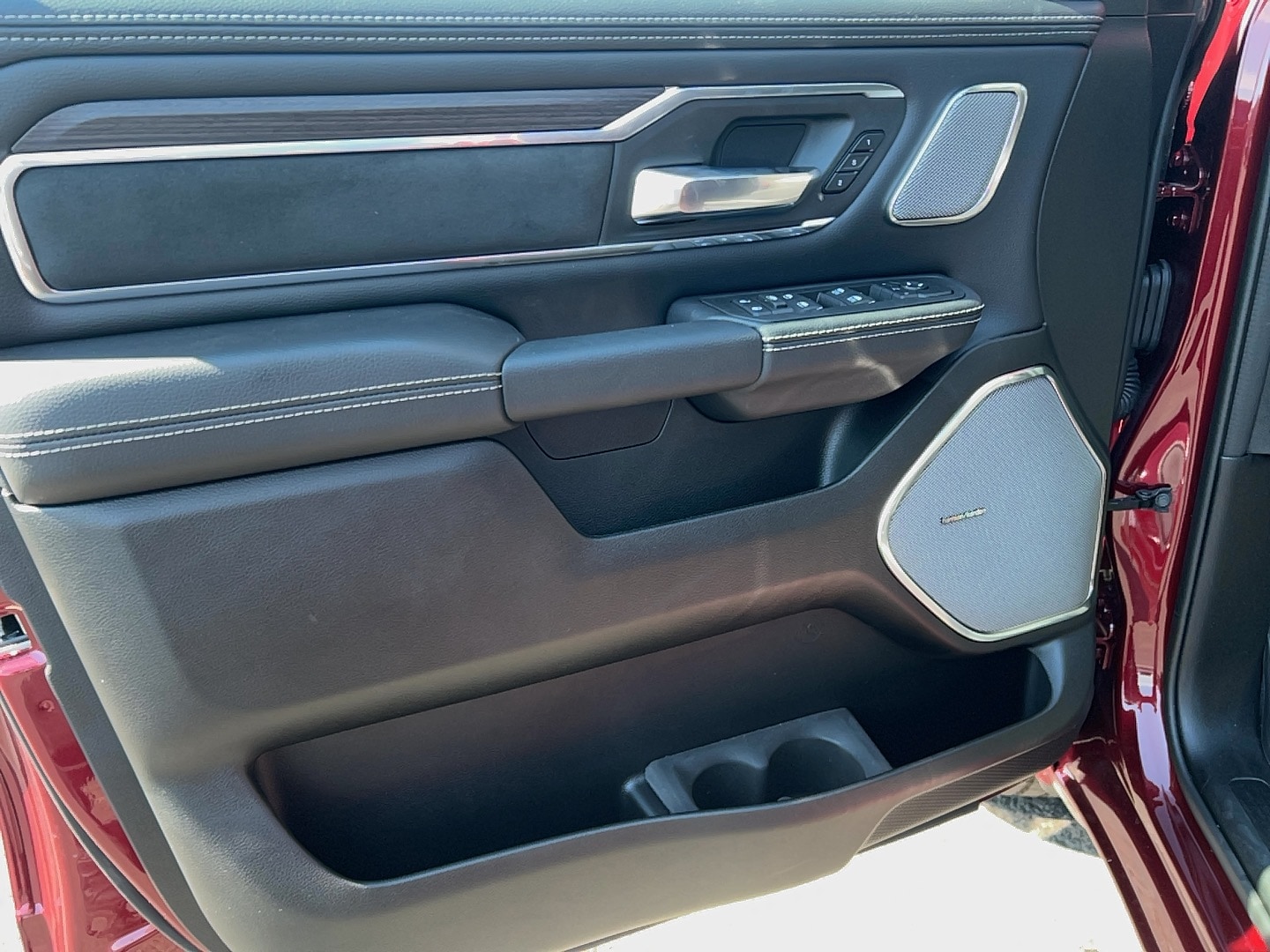 2026 RAM 1500 Laramie - Photo 41