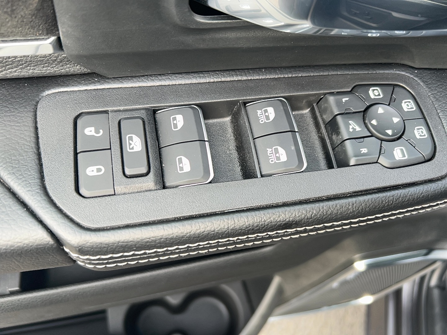 2026 RAM 2500 Laramie - Photo 31