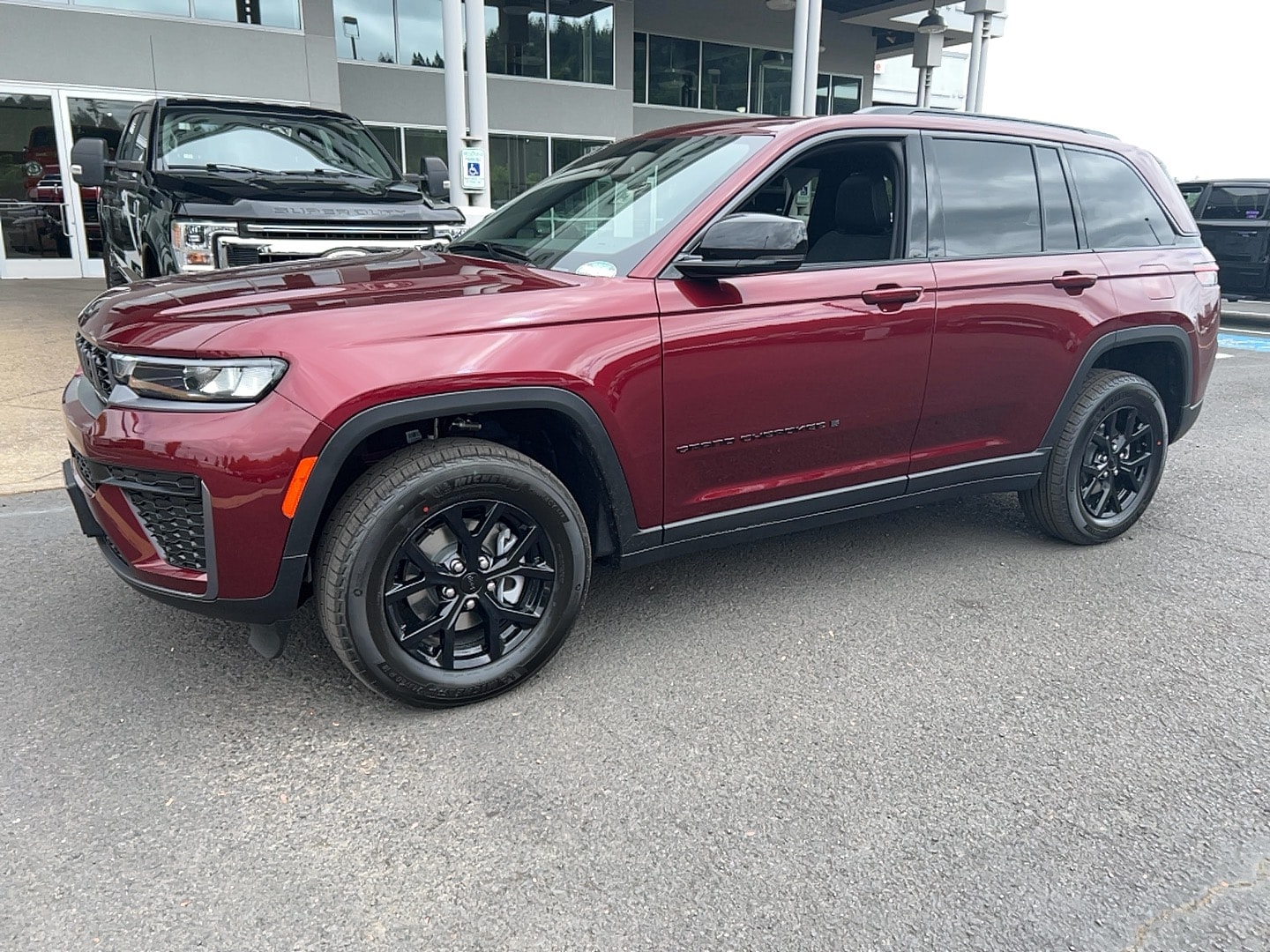2026 Jeep Grand Cherokee Laredo Altitude 4x4's photo
