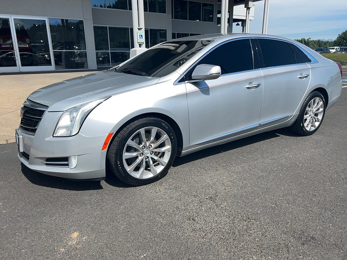 2016 Cadillac XTS 3.6L AWD Luxury Collection's photo