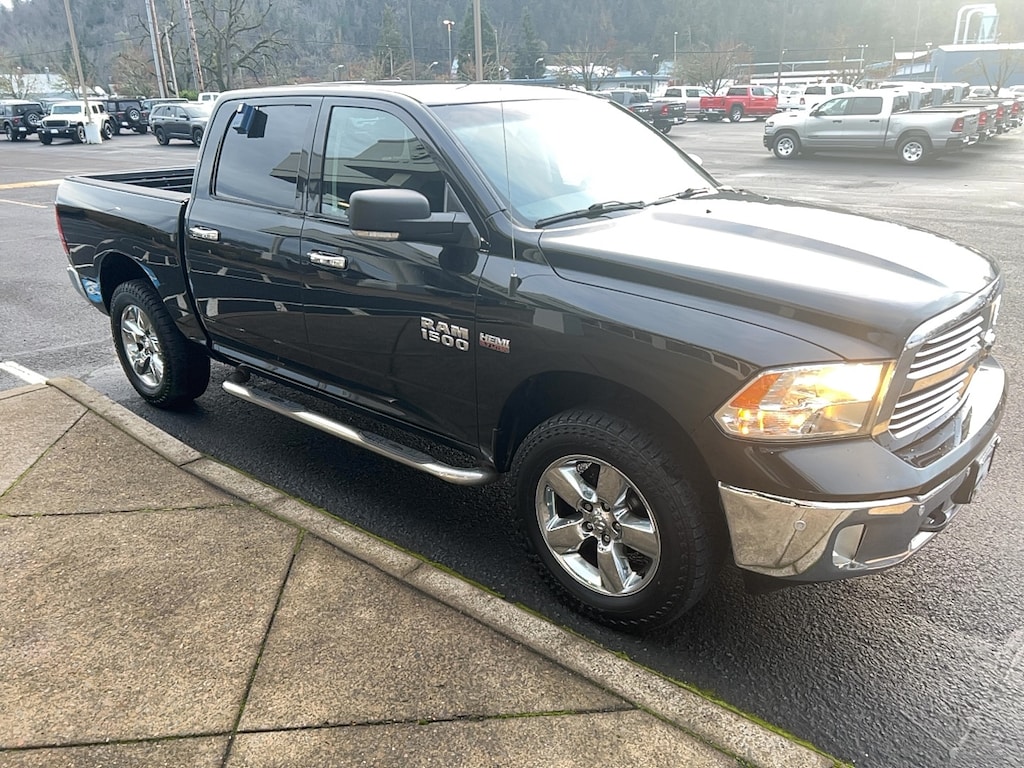 2016 Ram 1500 Big Horn photo 3