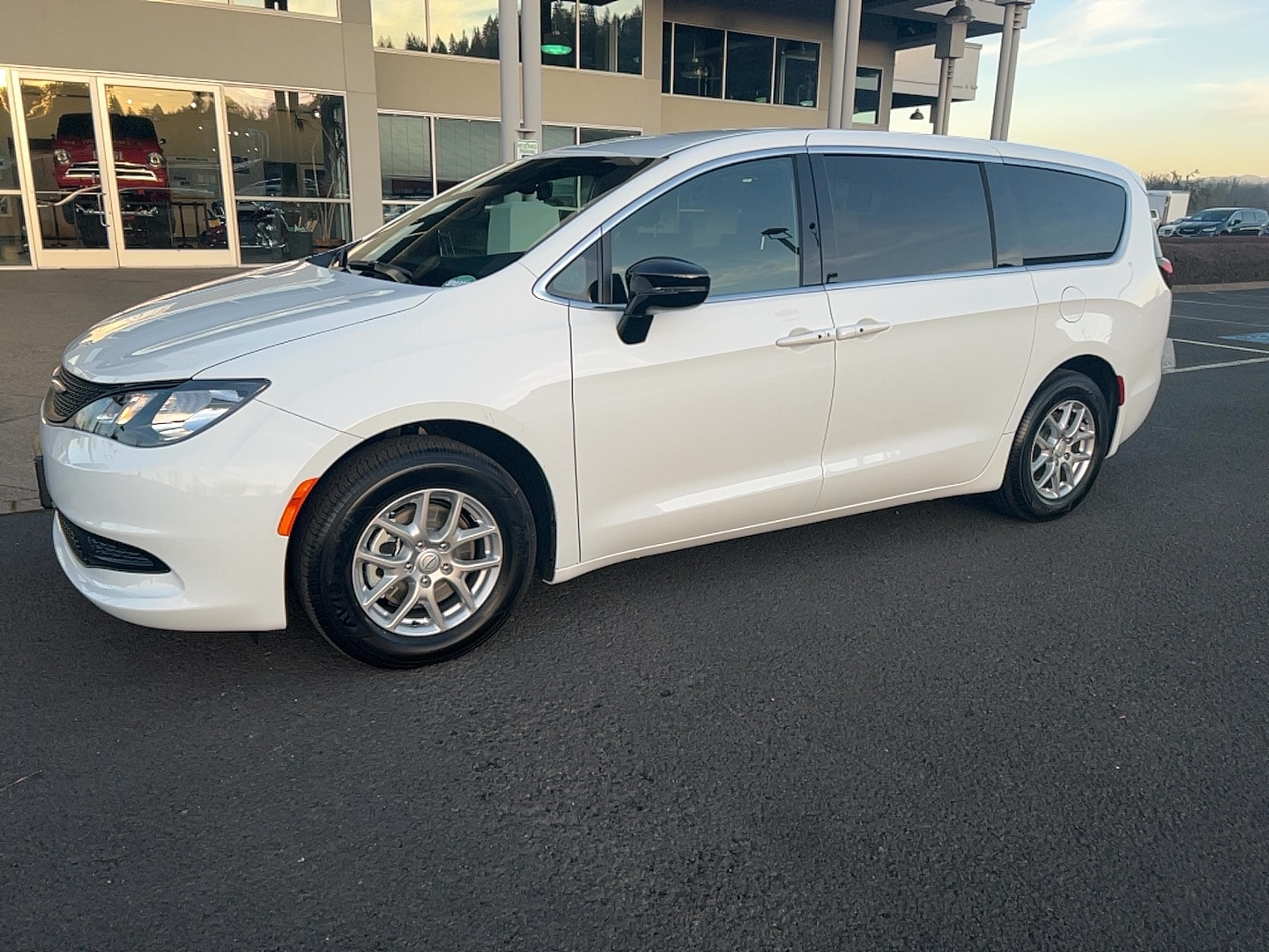 2026 Chrysler Voyager LX's photo