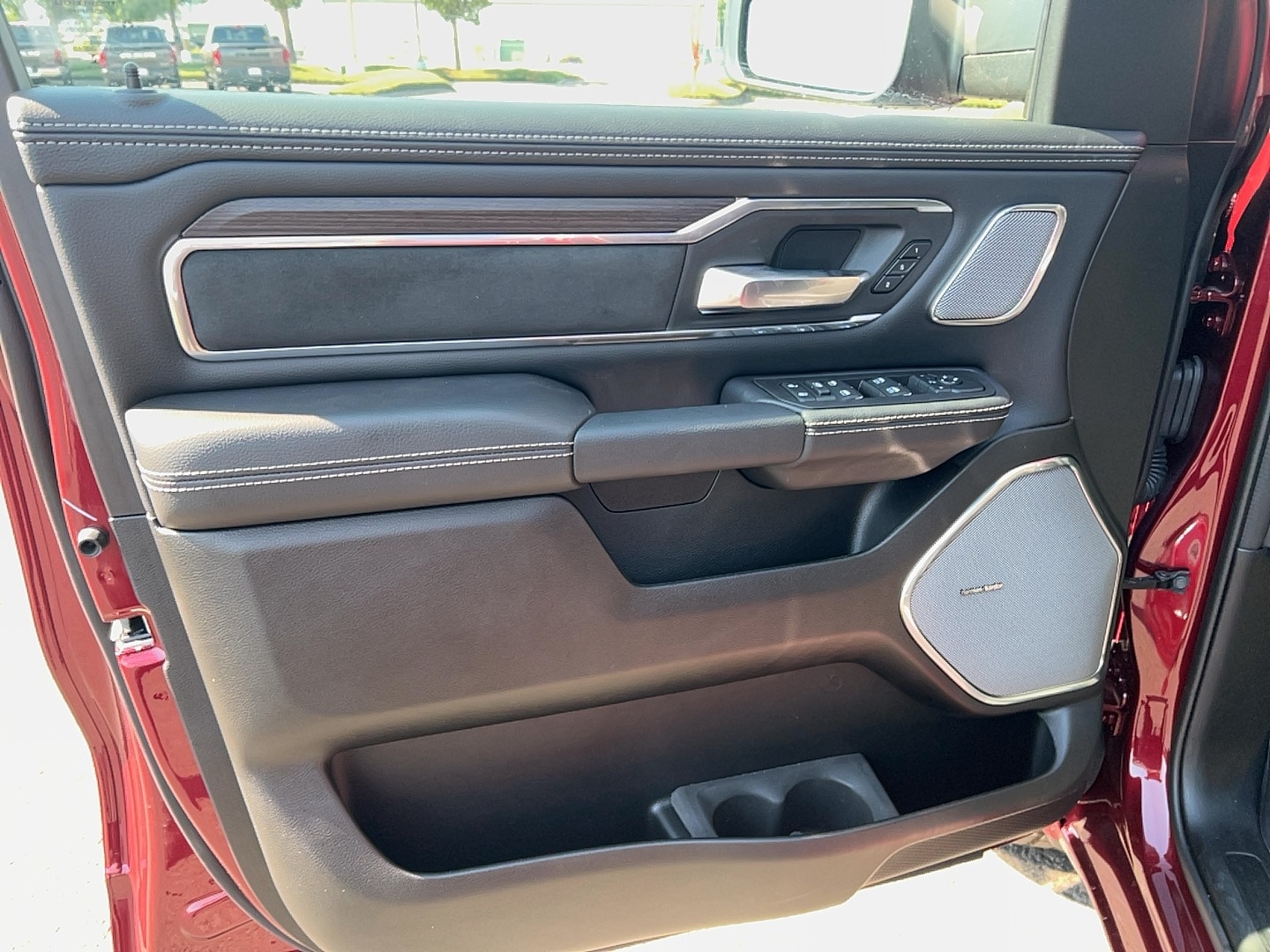 2026 RAM 1500 Laramie - Photo 23