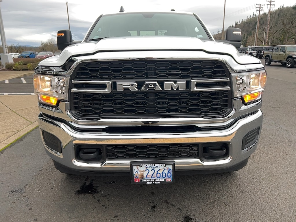 2024 Ram 3500 Tradesman photo 4