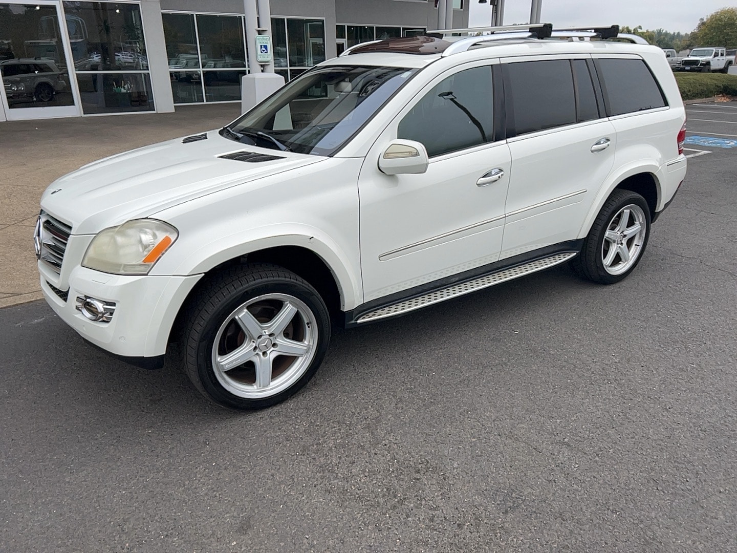 Used 2009 Mercedes-Benz GL-Class GL550 with VIN 4JGBF86E29A498973 for sale in Cottage Grove, OR