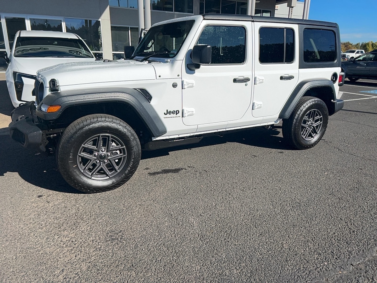 2027 Jeep Wrangler 4-Door Sport RHD