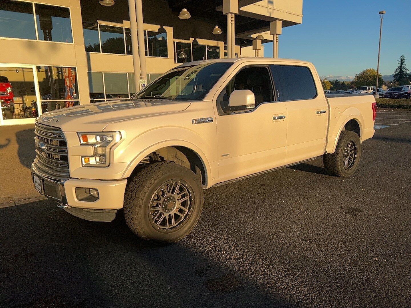 2016 Ford F-150 Limited photo 2