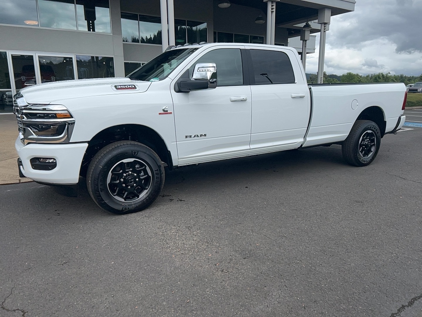 2026 RAM 3500 Laramie 4X4 Crew Cab LWB's photo