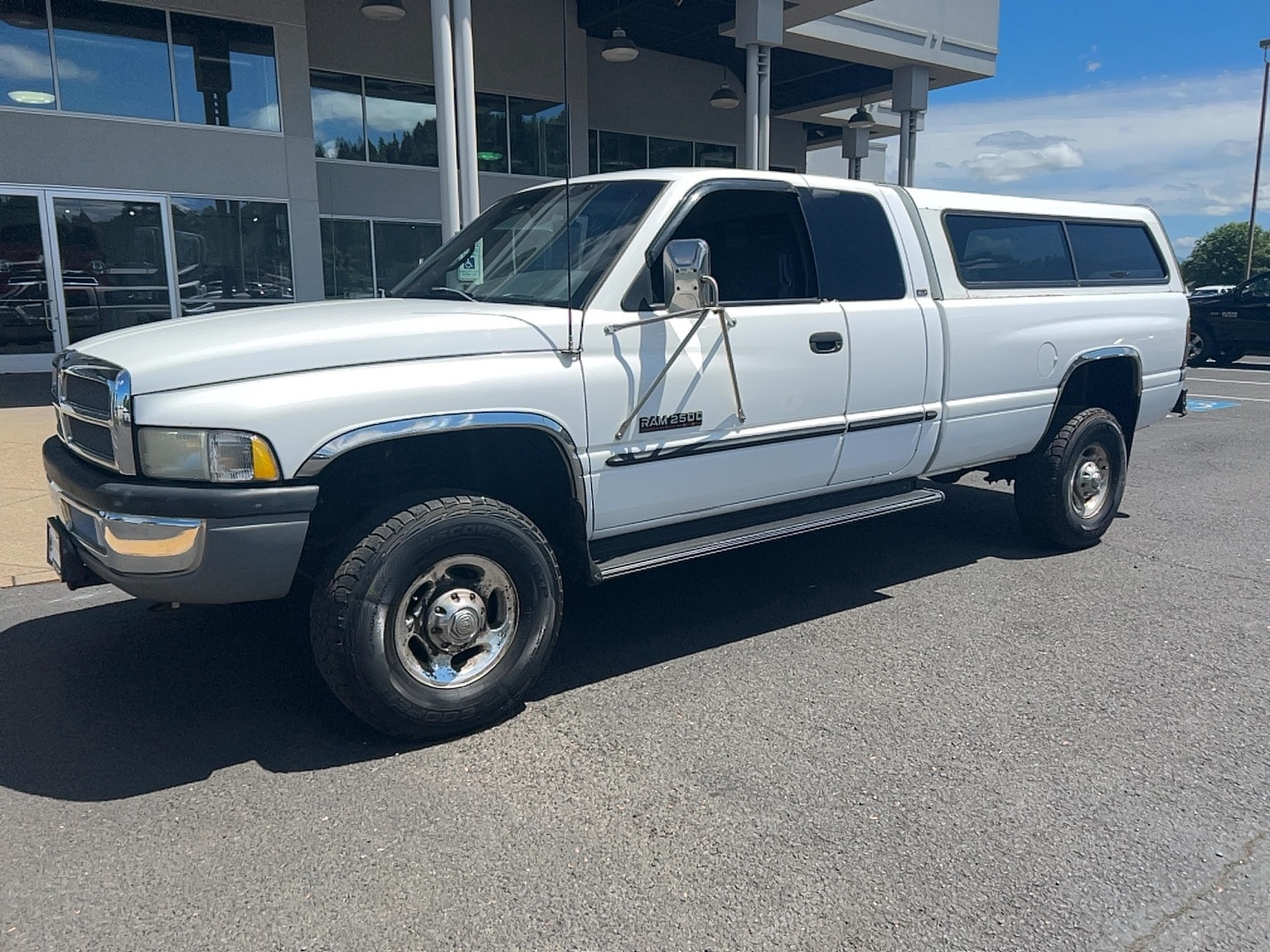 2000 Dodge Ram 1500 2500 ST 4X4 QUAD CAB SWB's photo