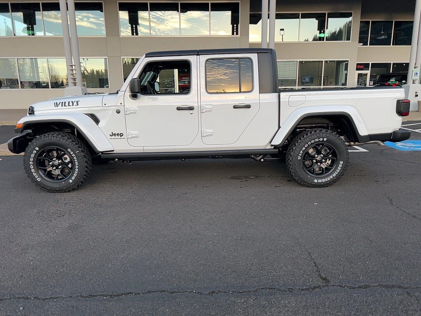 2026 Jeep Gladiator Willys - Photo 7