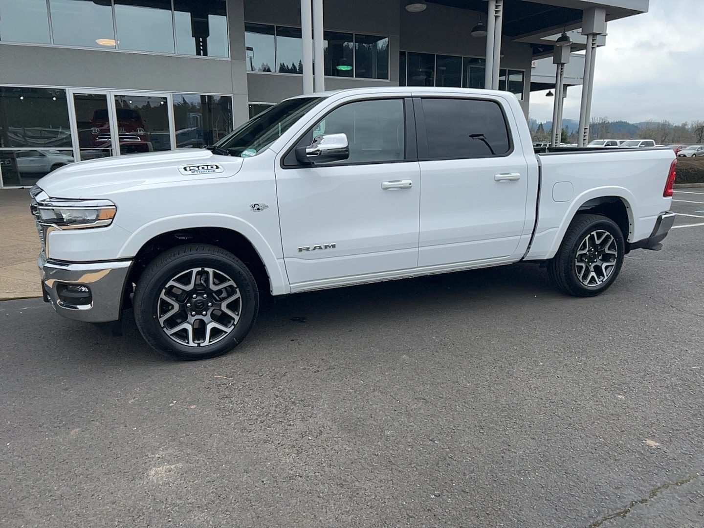2026 RAM 1500 Laramie 4x4 Crew Cab 5'7's photo
