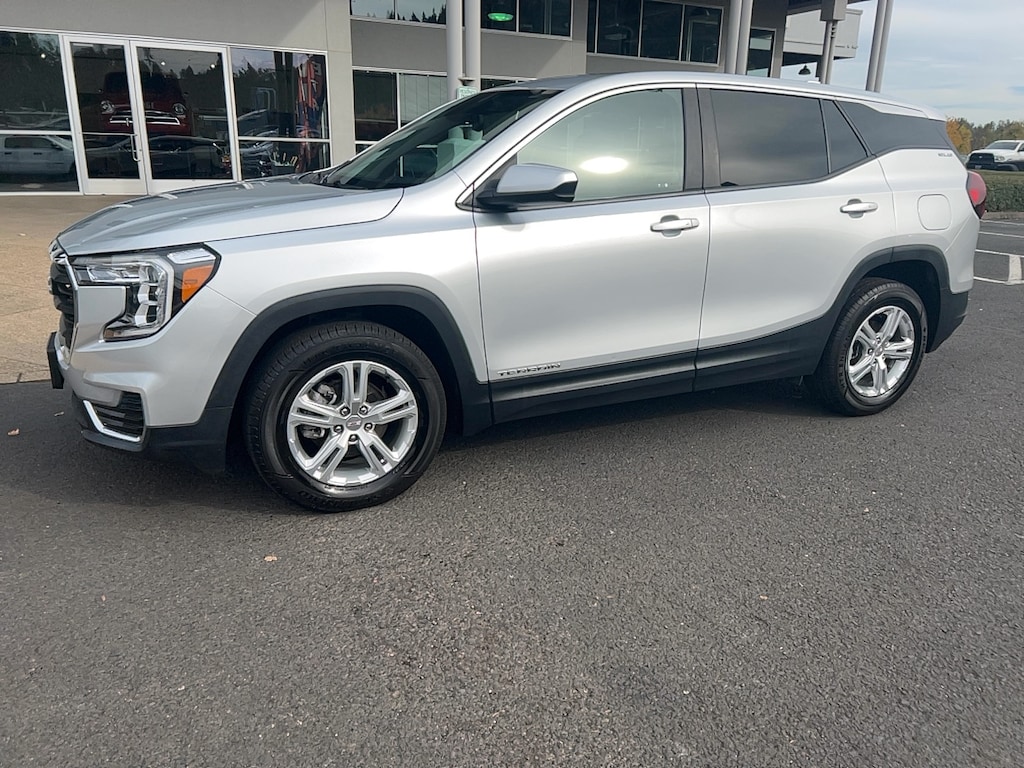 Used 2022 GMC Terrain SLE SUV