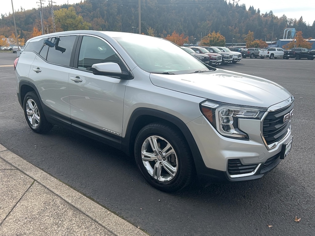 Used 2022 GMC Terrain SLE SUV