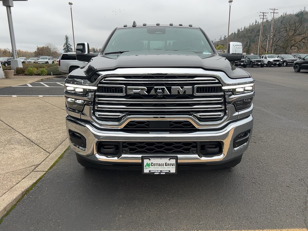 New 2026 Ram 3500 LARAMIE CREW CAB 4X4 8' BOX Pickup