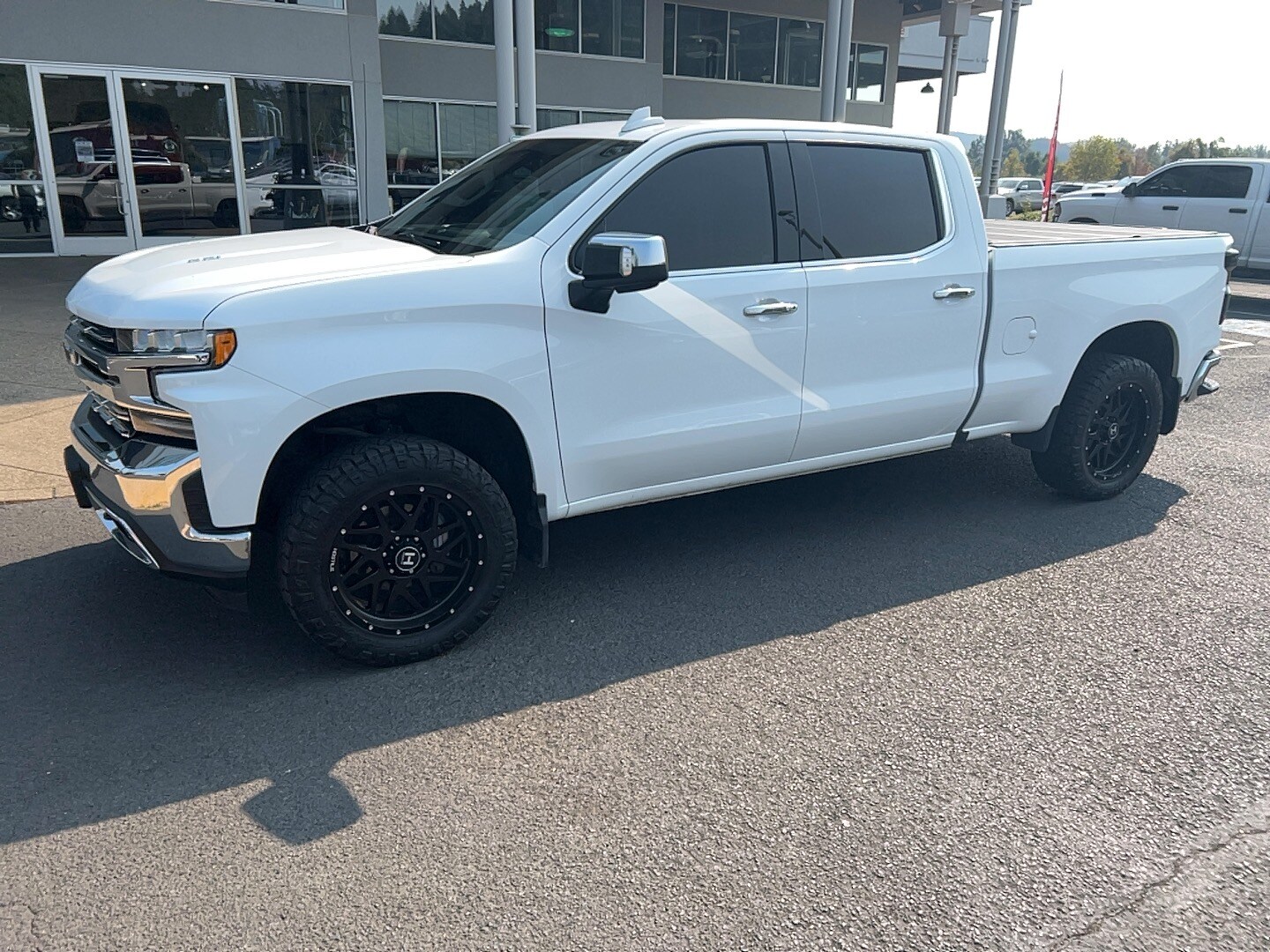 2019 Chevrolet Silverado 1500 LTZ photo 2