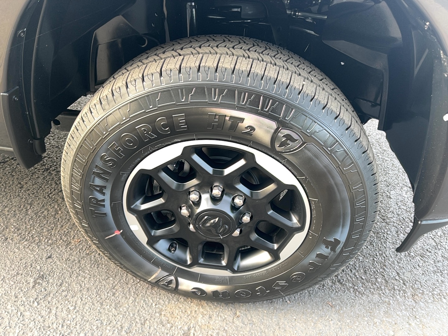 2026 RAM 2500 Laramie - Photo 17