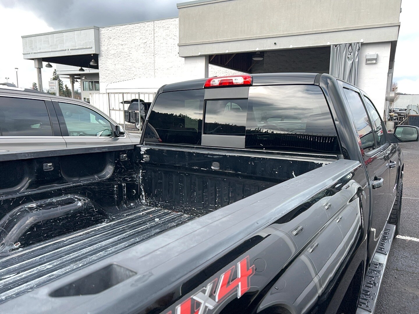 2018 Chevrolet Silverado 1500 LT photo 4